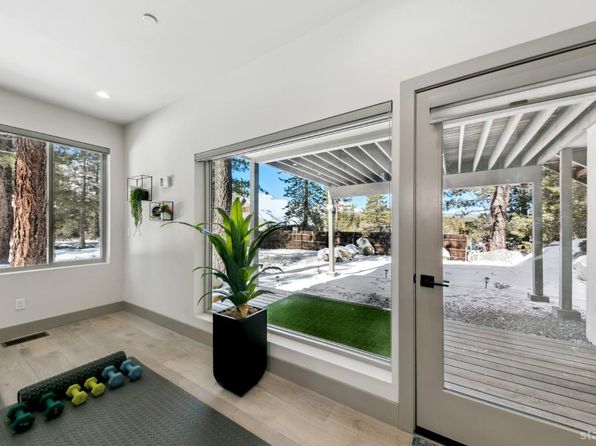 847 Cirugu St, South Lake Tahoe, CA 96150