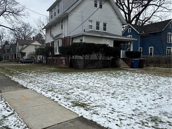 541 Park Ave #1, Kent, OH 44240