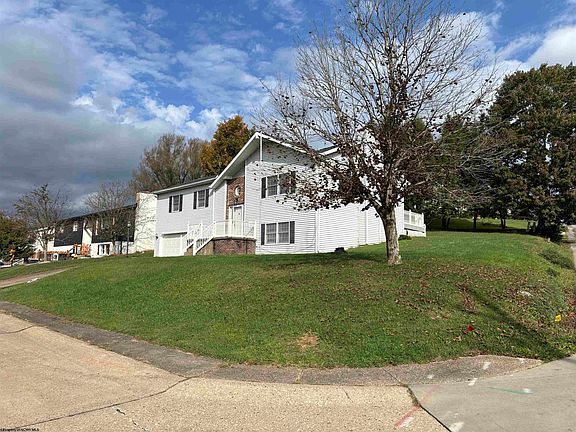 2nd image of 110 Jennifer Ln
