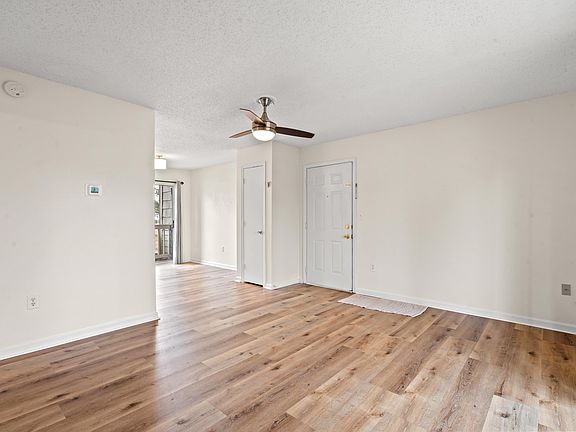 5th image of 425 Myrtle Greens Dr. #C