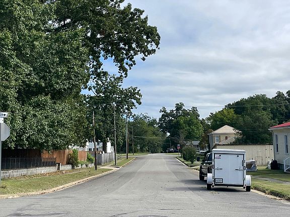5th image of 314 E Tennessee Ave