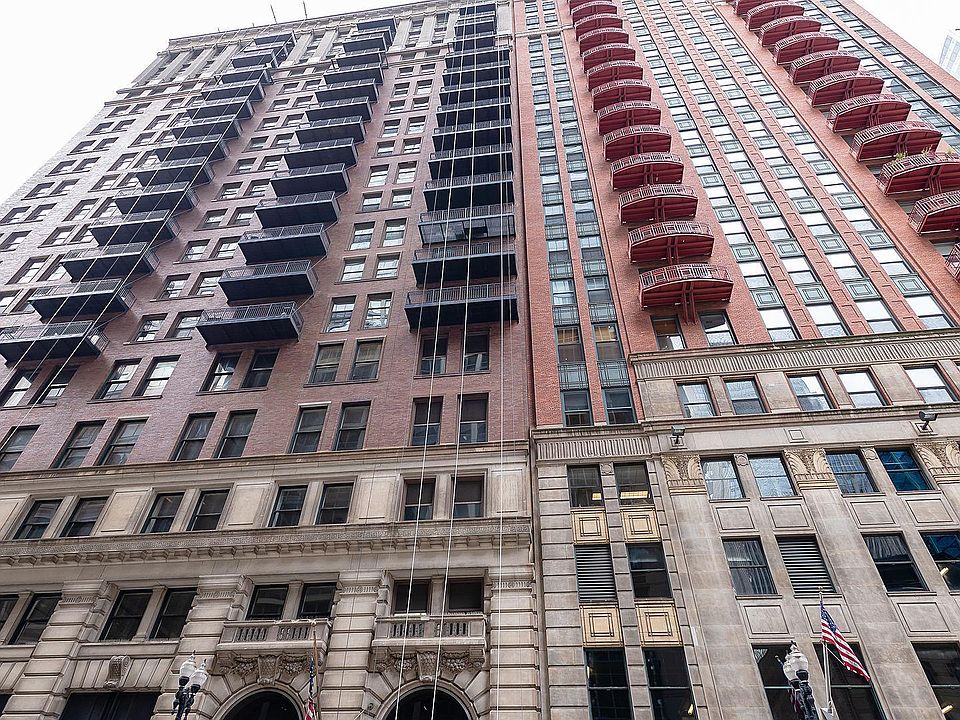 1st image of 212 W Washington St APT 1509