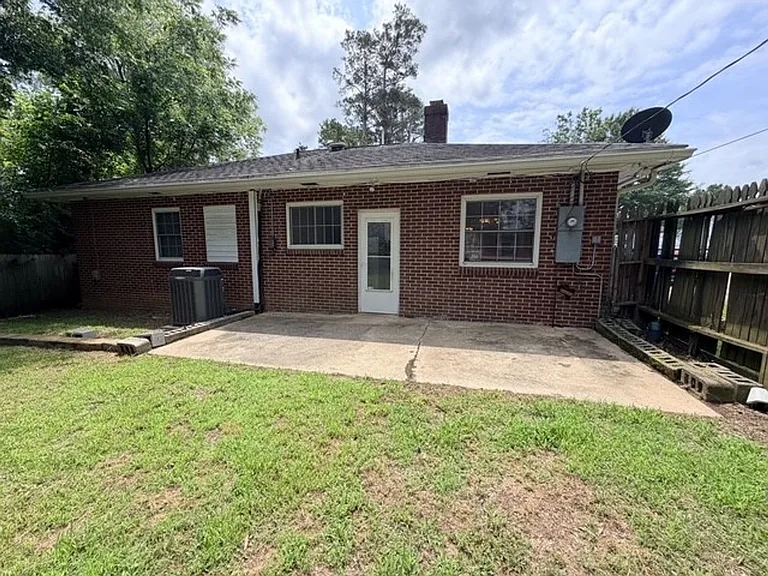 302 Bowles Ave — Photo 19