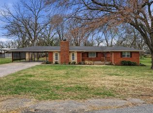 604 E 22nd St, Tishomingo, OK 73460