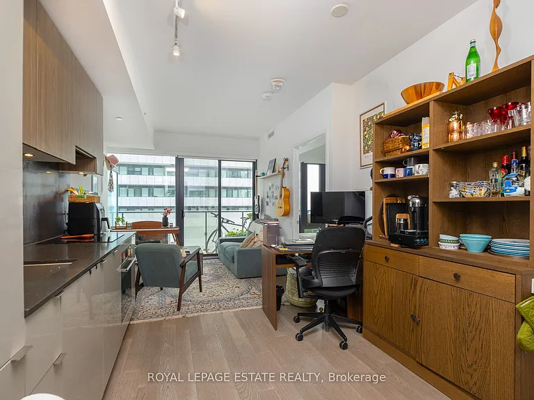 161 Roehampton Ave #2607 — Photo 5