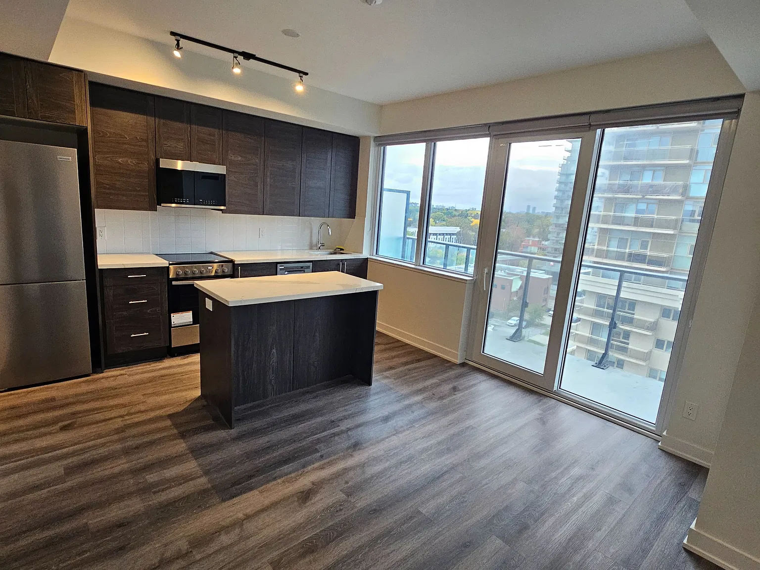 1 bed, $2,000 — Photo 4