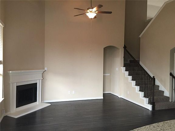 3rd image of 222 Churchill Dr