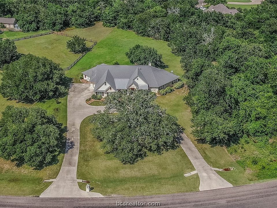 1st image of 17463 Saddle Creek Dr