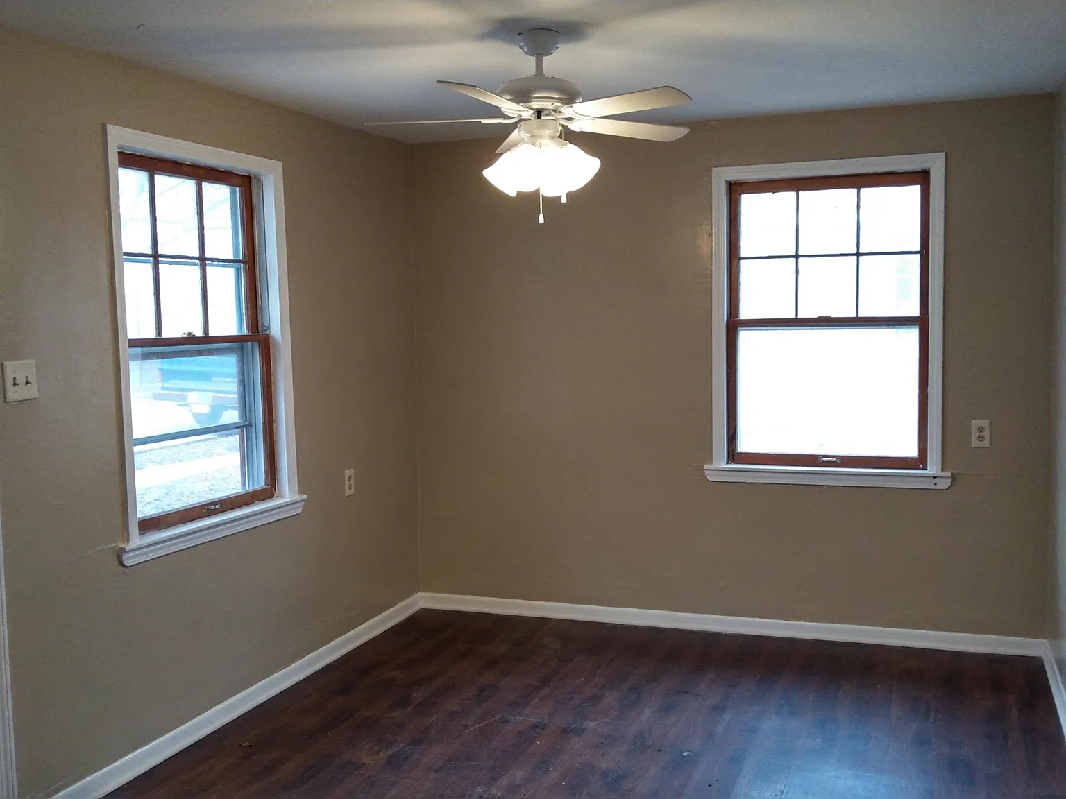 FRE 210-212 S Lincoln Avenue - 210 — Photo 3