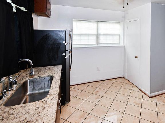 4th image of 6700 Milltown Ct