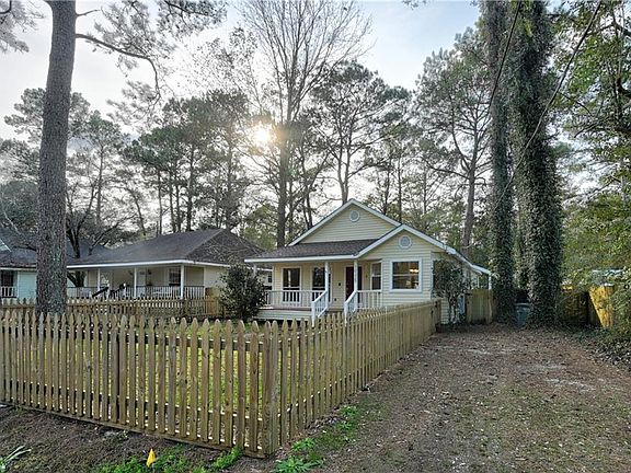 4th image of 70325 L St