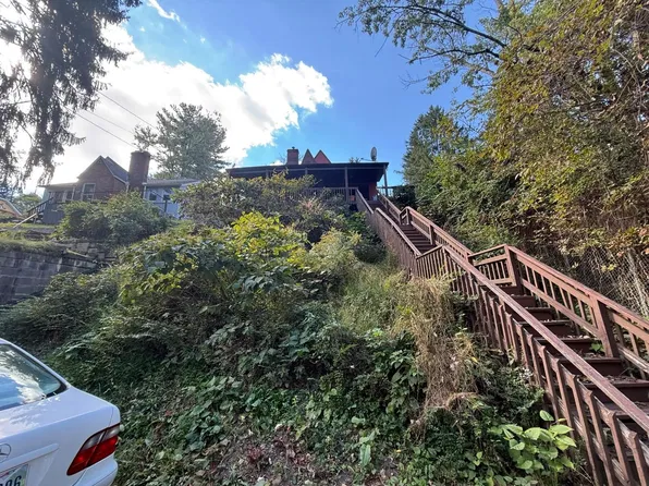 604 Frazier Run Rd, Wheeling, WV 26003
