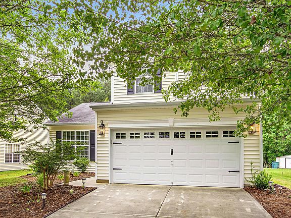 2nd image of 1801 Medallion Dr