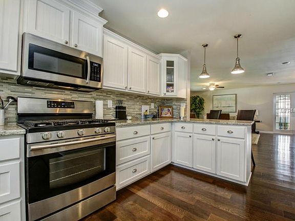 5th image of 4516 S Ferncroft Cir