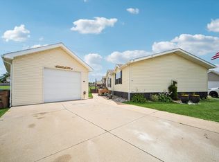 108 N Hawthorn Dr, Altoona, IA 50009