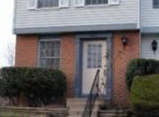 2881 S Glebe Rd, Arlington, VA 22206