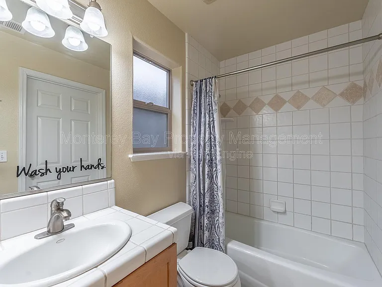 594 Lopez Ave — Photo 6