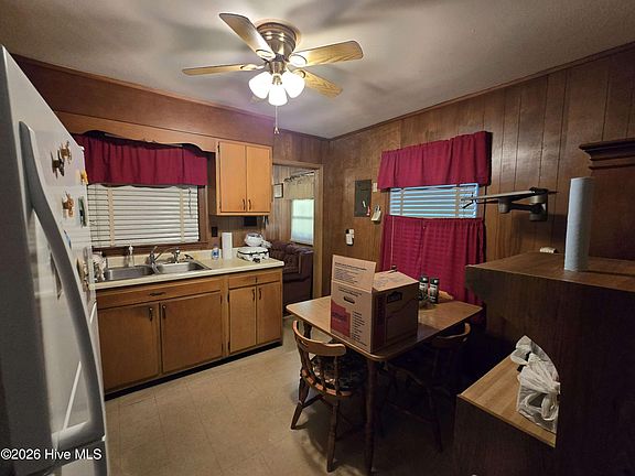 5th image of 1116 Leak Street