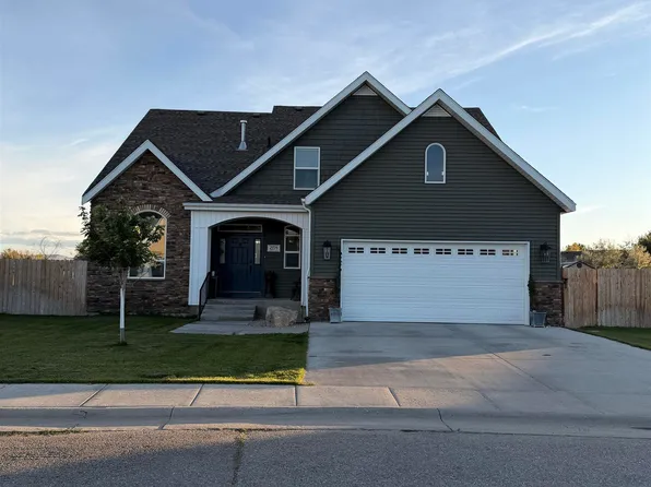 2974 Lerwick Dr, Rawlins, WY 82301