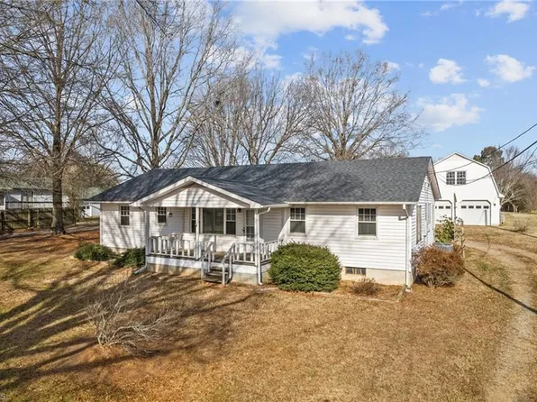 2450 Union Cross Rd, Winston Salem, NC 27107