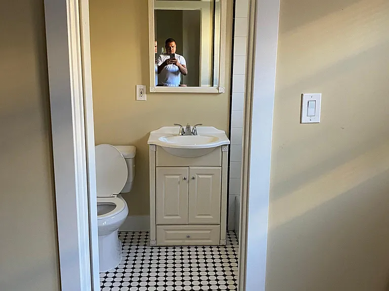 4525 Fountain Ave #105 — Photo 8