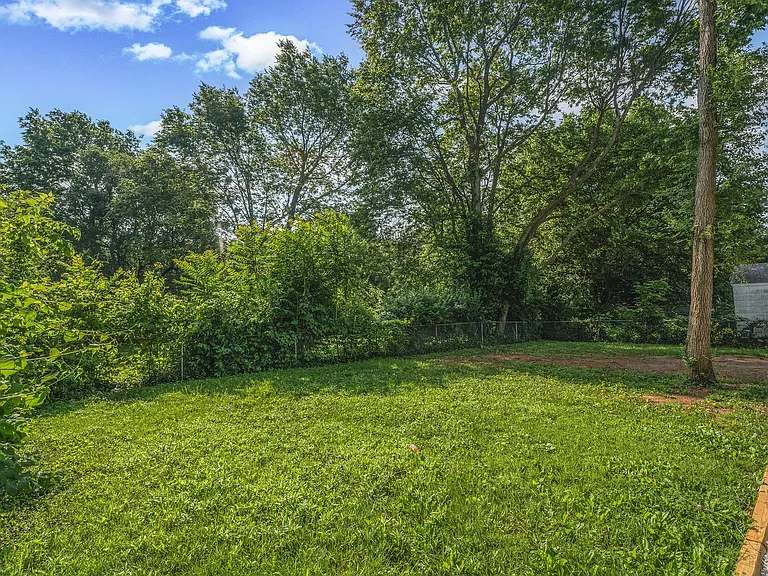 514 S Fort Ave — Photo 19