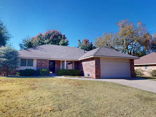3219 Blue Sage Dr, Woodward, OK 73801