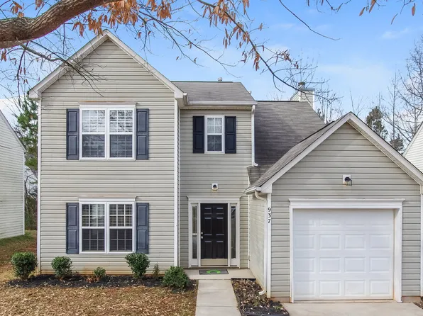 937 Grass Hollow Ct, Charlotte, NC 28216