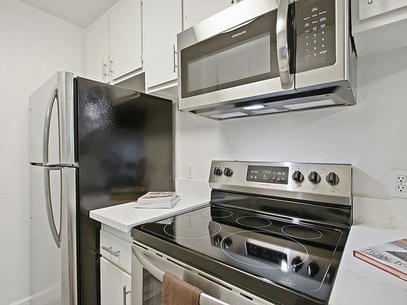 3rd image of 9810 Zelzah Ave APT 312