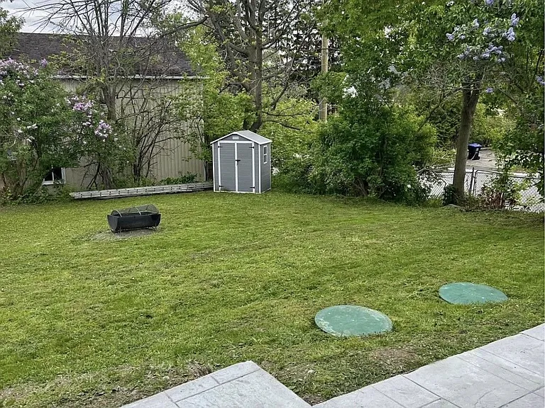 6273 Yonge St — Photo 7
