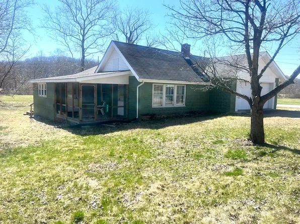 5639 Bellsville Pike, Columbus, IN 47201