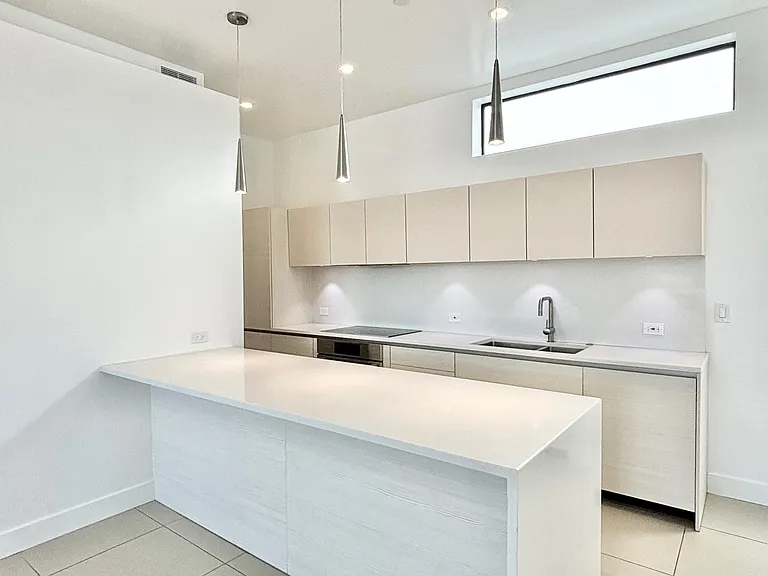 7301 E Minnezona Ave #1007 — Photo 5