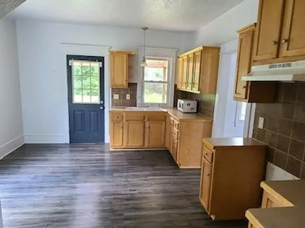 179 Rosenberry St, Alliance, OH 44601