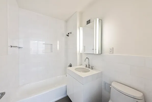 Rented by R New York | media 15