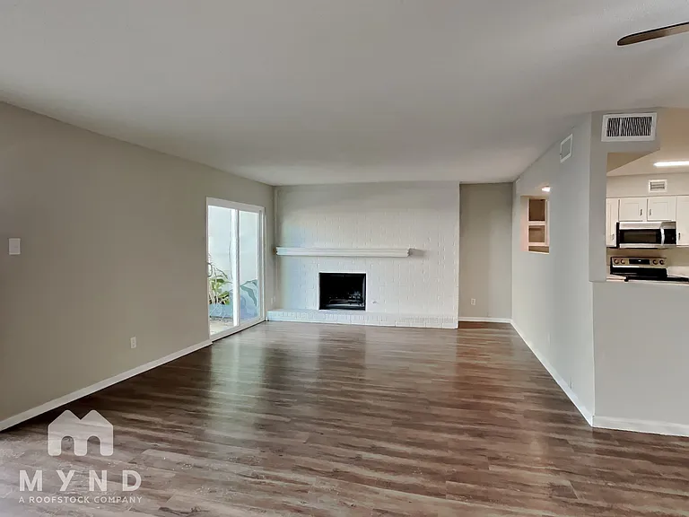 3252 63rd St — Photo 10
