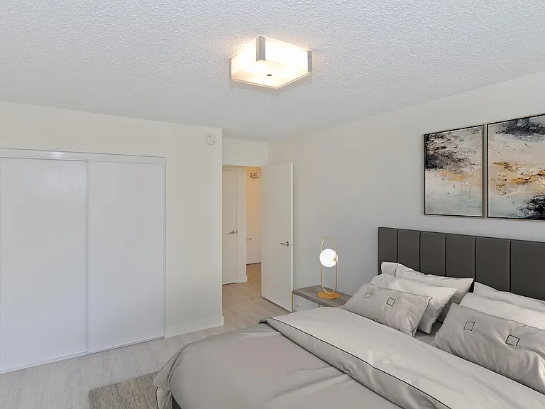 700 9th St SW — Photo 8