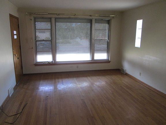2nd image of 2627 Park Ave