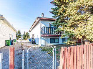 1415 43rd St SE #1, Calgary, AB T2A 5E5