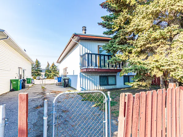 1415 43rd St SE #1, Calgary, AB T2A 5E5
