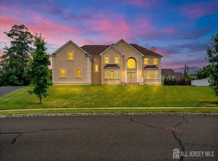 5 La Jolla Ct, Old Bridge, NJ 08857