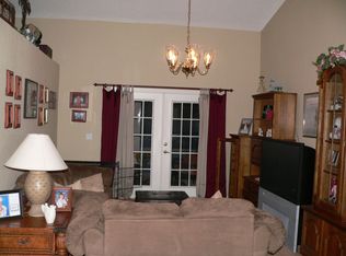 150 Winston Manor Cir, Seffner, FL 33584