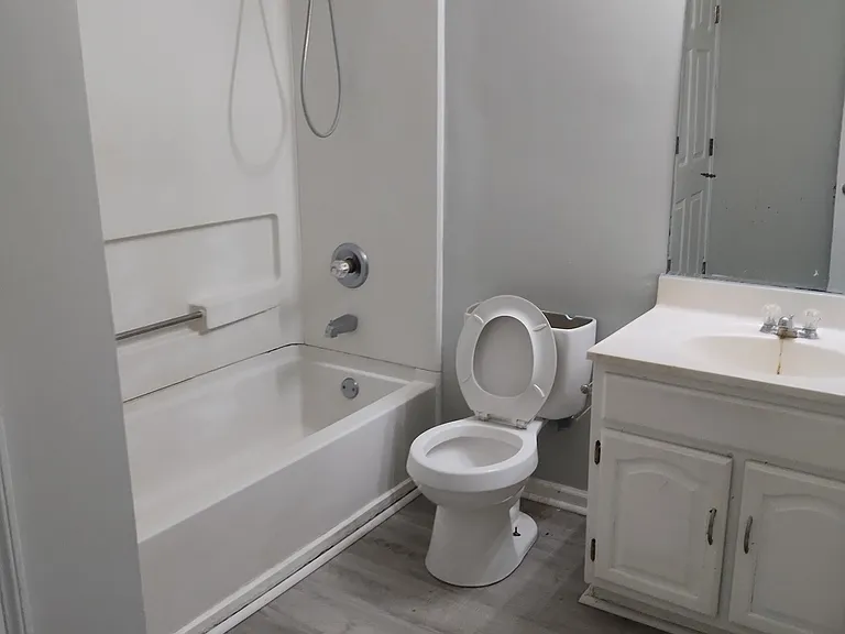 1005 N Broadway St #2 — Photo 6