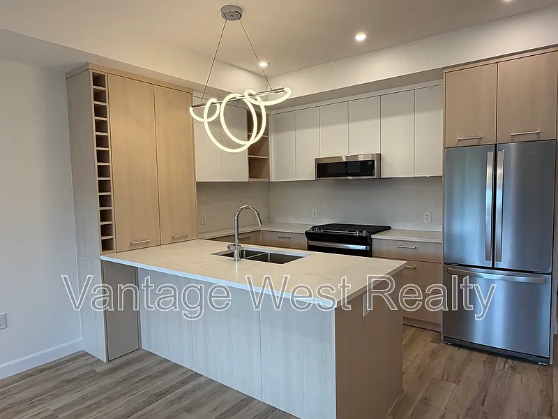 Building Photo - 630 Boynton Pl #210