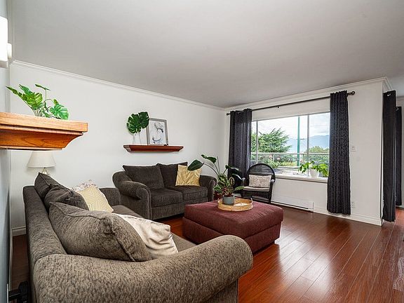 5th image of 2412 Alder St #104