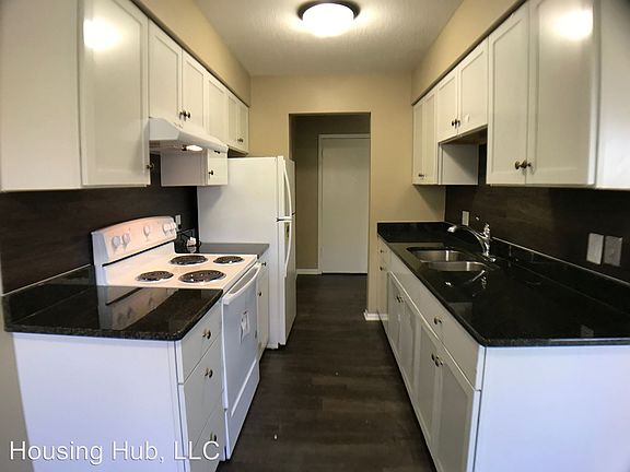 5th image of 795 6th St E APT 306