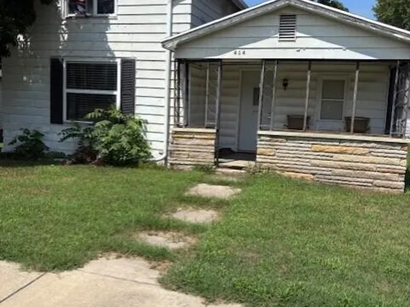 404 W Saint Joseph St, Watervliet, MI 49098