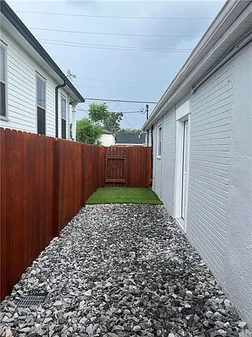8502 Edinburgh St — Photo 17
