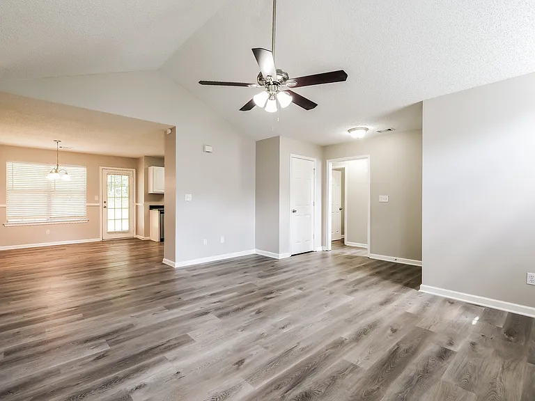 5852 Ruby Walk — Photo 3