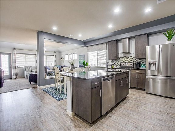 2nd image of 4105 Gaillardia Way