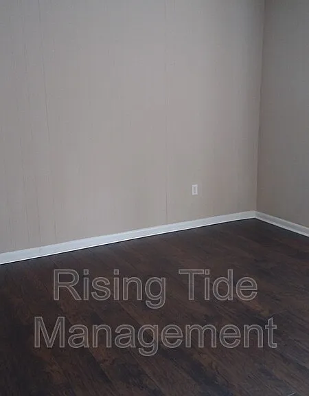 3295 Young Ave — Photo 12